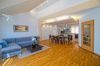 Stross Apartments & Rooms - Osijek - 0
