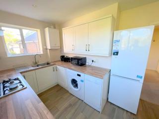 2-bed Flat - Wallington - 6min walk to station - Carshalton - 7
