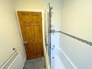 2-bed Flat - Wallington - 6min walk to station - Carshalton - 4