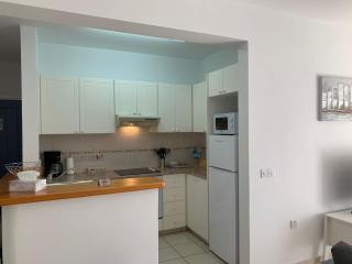 Limnaria Gardens - modern sunny 2 bed apartment - Paphos - 1