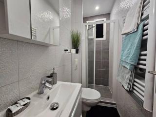 Appartement Proche Metro Paris - 2
