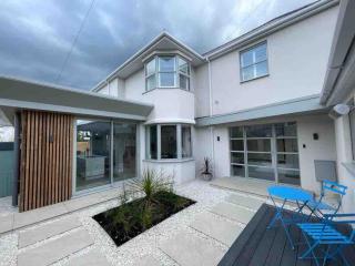 Hathaway Beach House - Southbourne - 1