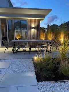Hathaway Beach House - Southbourne - 7