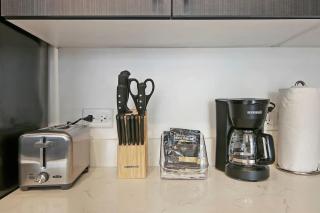 1BR Prime and Comfy Apt with In-Unit Laundry - Lake 302 REP - Chicago - 4