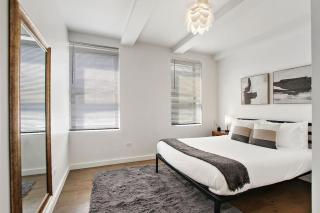1BR Prime and Comfy Apt with In-Unit Laundry - Lake 302 REP - Chicago - 2