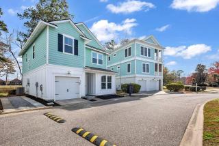 Fall 4BR Getaway: Premier Golf, Shopping, Beach! - Myrtle Beach - 9