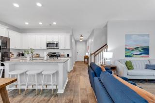 Fall 4BR Getaway: Premier Golf, Shopping, Beach! - Myrtle Beach - 4