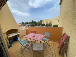 Studio Cabine Mezzanine Rénové pour 4 Pers. avec Terrasse et Parking Privé - Animaux Admis - FR-1-326-553 - Le Castellas - 4
