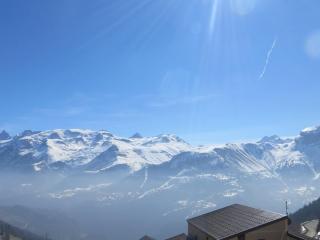 Confortable T2 au pied des pistes avec balcon et parking gratuit - FR-1-297-95 - Auris - 9