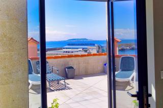 Lujo y vistas panorámicas en primera línea de mar - 7