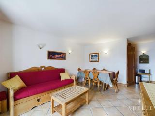 Charmant appartement 3* de 2 chambres avec balcon en plein centre, proche pistes et commerces - FR-1-398-499 - 9