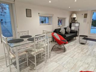 Appartement 50 m2 dans une maison privative avec terrasse et jardin privée - Le Cannet - 5