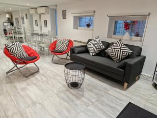 Appartement 50 m2 dans une maison privative avec terrasse et jardin privée - Le Cannet - 8