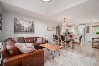 2BR in Treeline, Wood Burning Fireplace, Shared Hot Tub, Free Parking - 4