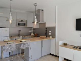 Appartement rénové, climatisé à 200m de la plage avec balcon et parking privé - FR-1-229D-12 - Fleury - 8