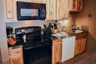 Fawn Valley Inn- 284 condo - 5