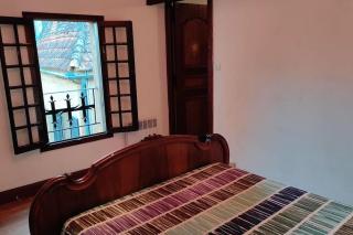 Duplex avec cour au coeur de la cité médiévale. - 1