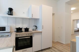 T&K Apartments - 1 to 4 Room Apartments - 20min to TradeFair Messe Airport Düsseldorf - 1