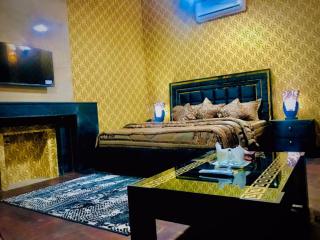 Royal Luxury Hotel Lahore - Lahore - 2
