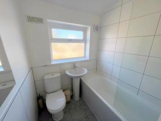 4-Bedroom House - South London CR7 - Thornton Heath - 1