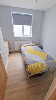 Modern 2-bedroom flat in South London - Sutton - 6