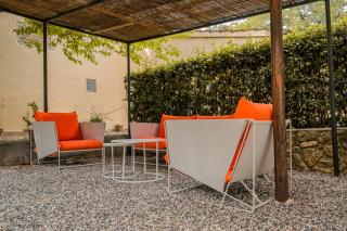 MONOLOCALE CASENUOVE con GIARDINO - 2