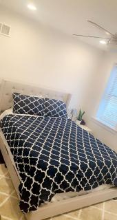 Beautiful Canton Home w/rooftop deck +Private parking - Baltimore - 2