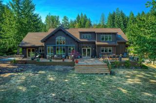 Three-Bedroom House - Stevenson - 0