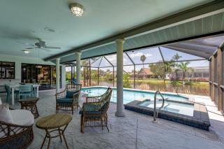 Beautiful Private Pool Home In-between Fort Myers Beach and Sanibel Island home - Fort Myers - 9