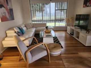 Blue House on Murray River - Cobram - 8