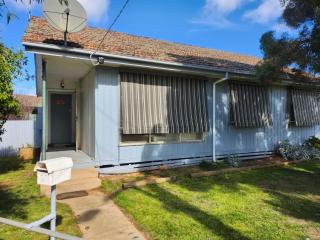 Blue House on Murray River - Cobram - 1