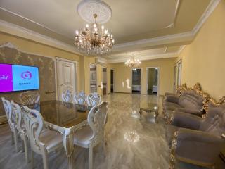 Luxury 5 bedroom Property in the centre - Yerevan - 1