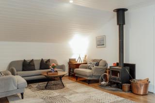 MARYBANK ESTATE - BARN LOFT - - 0