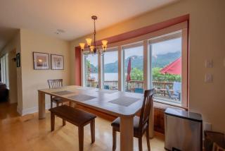 Emerald Haven Lakeside Paradise, Ultimate Retreat - 6