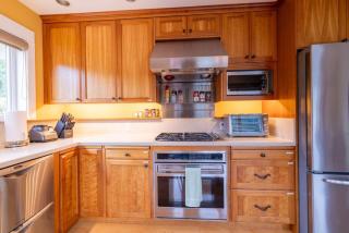 Emerald Haven Lakeside Paradise, Ultimate Retreat - Port Crescent - 3