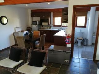 Paradise Beach House - Clareport - 3