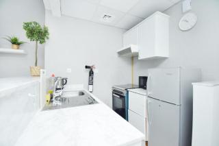 Royal- Cozy Studio in Marina Diamond 2 - Dubai - 8