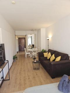 Central Tranquility City Center Apartment BY NAMASTE ELITE - Torremolinos - 0