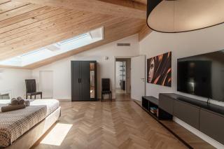 Attic 64 - The House Of Travelers - 6