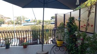 A Santy's House 1piano-no lift-raggiungibile a piedi aeroporto-fermata bus fiera di roma a 3 minuti-air condiz ed extra bed FOR A FEE A PAGAMENTO - 3