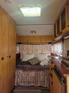 Cozy Caravan With House Access! - 2