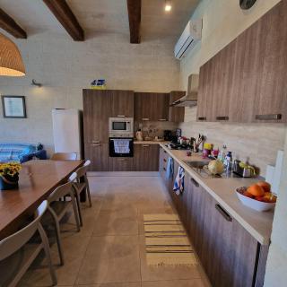 Sunflower Farmhouse, Xewkija, Gozo - 1