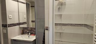 STUDIO 22M2 A IVRY/SEINE-A 200 METRES DE PARIS. PROCHE METRO 7 - Ivry-sur-Seine - 8