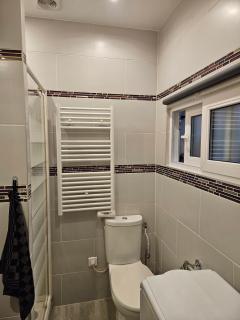 STUDIO 22M2 A IVRY/SEINE-A 200 METRES DE PARIS. PROCHE METRO 7 - 1