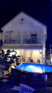 Le Sable Bleu - Évasion tropicale à Sainte-Anne - PLAGE 5min - Piscine - Parking - Logement climatisé - Vue sur les palmiers - Parfait pour séjours en famille ou entre amis - Sainte-Anne - 8