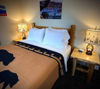 Bear Mountain - Suite 3 - Grants Pass - 5