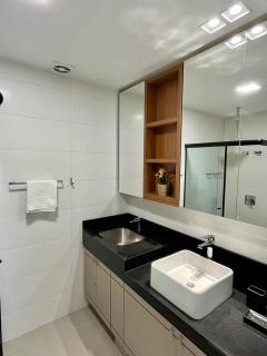 Estúdio Amplo c/ Quarto Privativo e Cama Super King - Campo Grande - 8