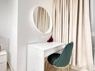 Lovely Newly Furnished Ocean View Studio in Royal Oceanic Tower - Dubai - 3