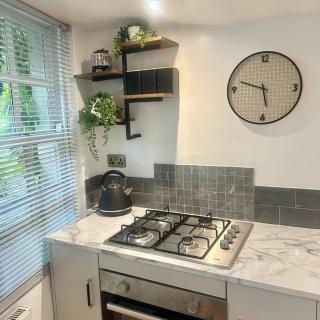 Cosy Stylish Studio Apartment - 1