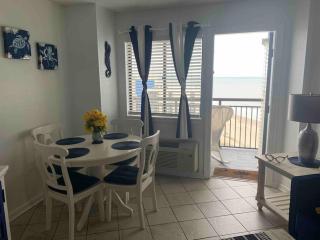 Royal Retreat-Amazing view-King bed-1 bedroom-Full kitchen-Free parking-Self check-in - Myrtle Beach - 7